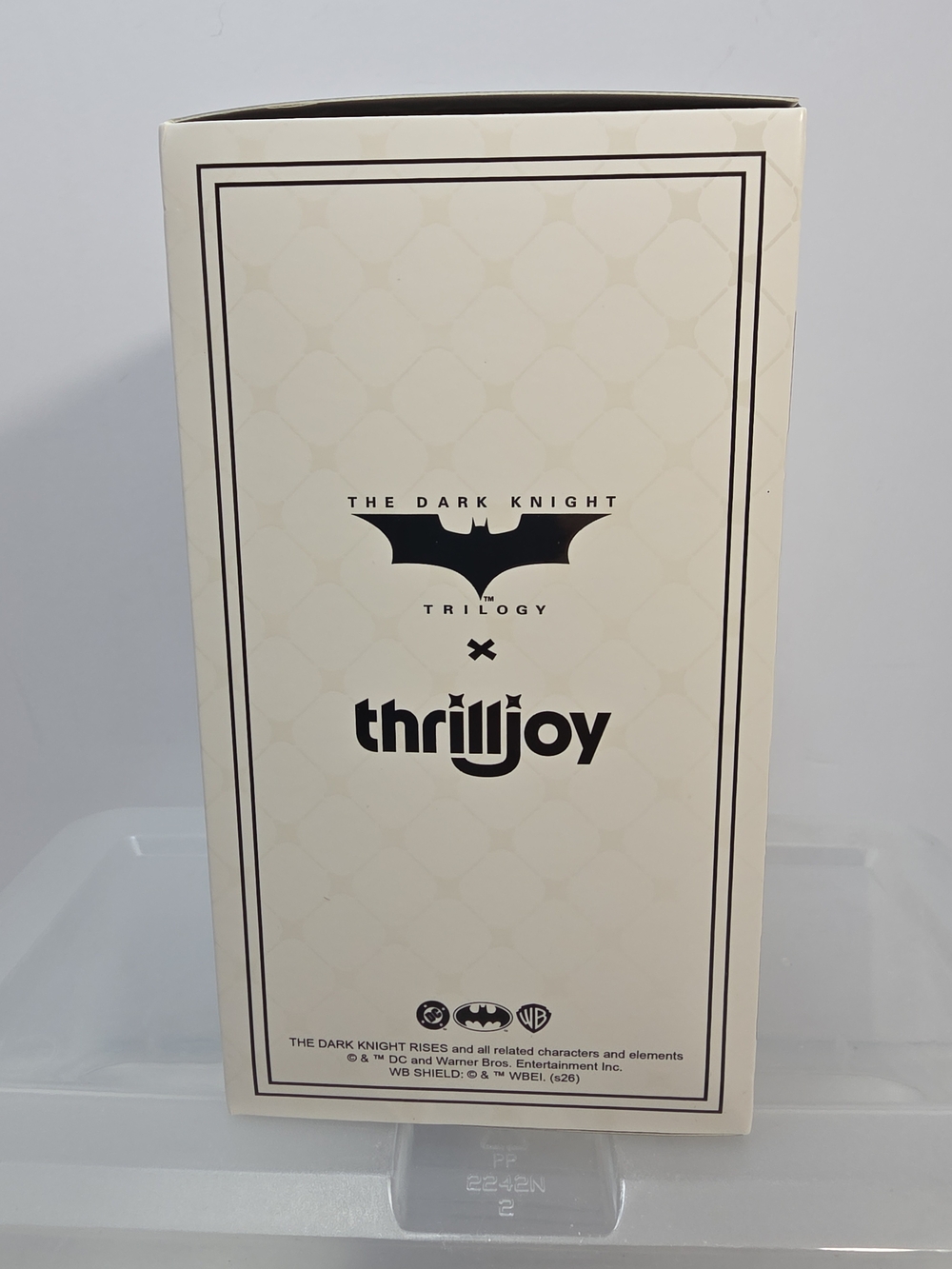 Thrilljoy Pix!  Batman Common/ Hero The Dark Knight Trilogy LE 9999 Pieces (CU) - Picture 4 of 7